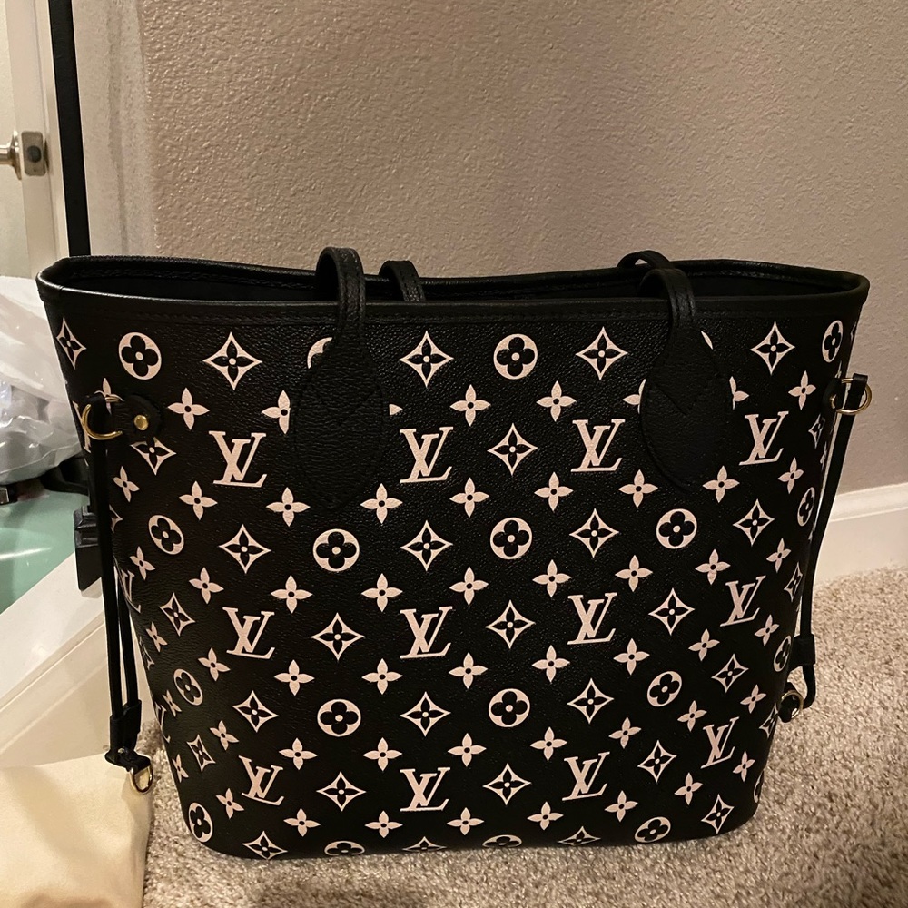 💋sold💋Neverfull black white Empreinte new
